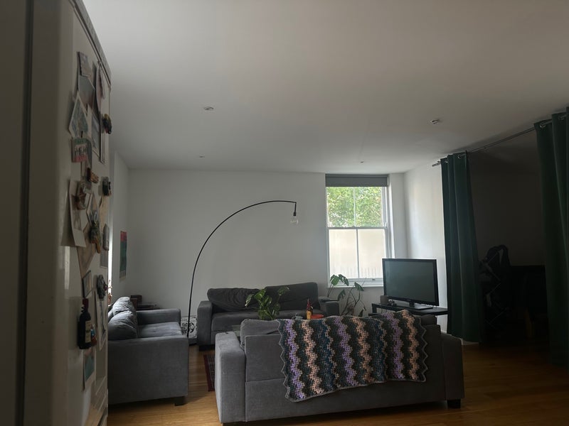 Room Cavell Street in Greater London