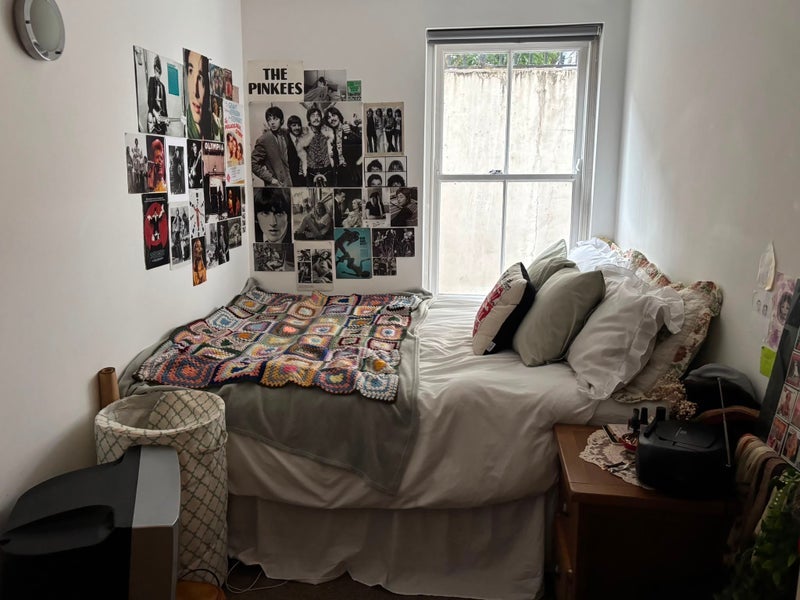Room Cavell Street in Greater London
