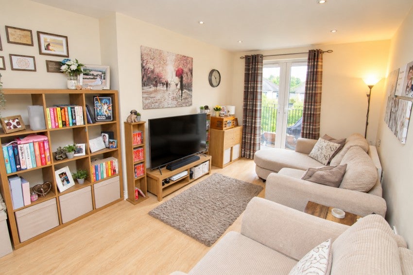 Flat Lidstone Court in Borough of Spelthorne