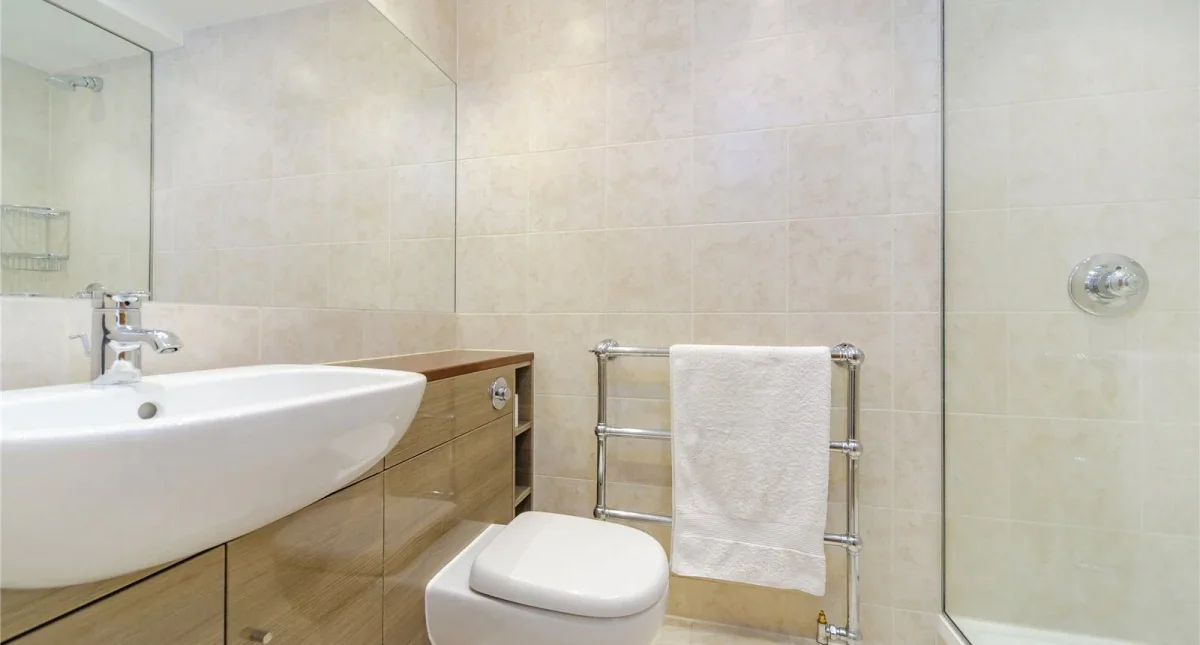 Flat Queen Square in Greater London