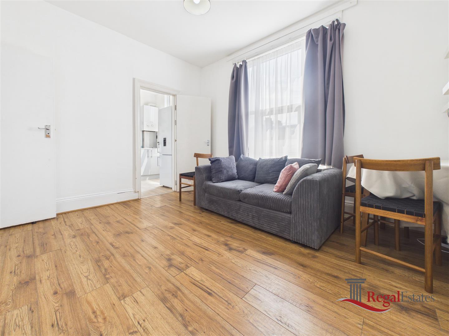 Flat Rucklidge Avenue in Greater London