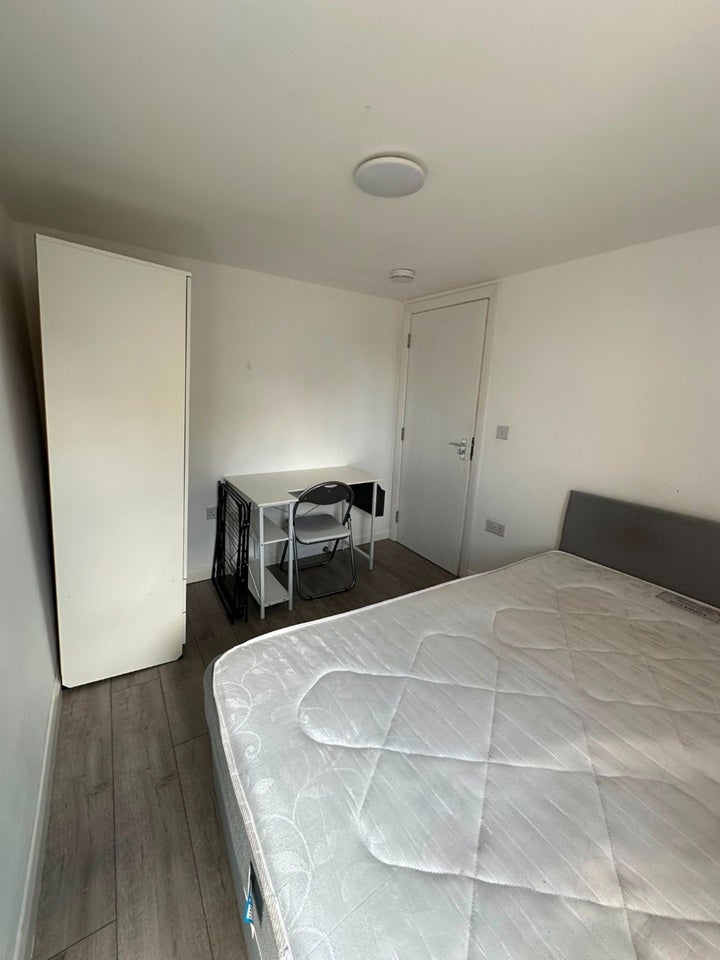 Room Elsenham Road in Greater London