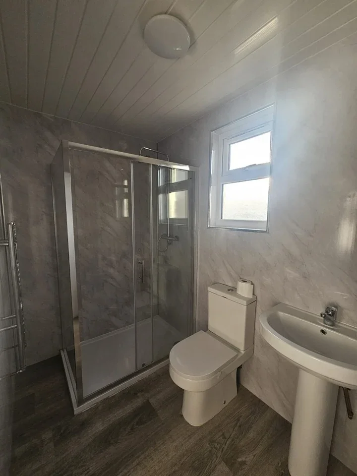 Room Elsenham Road in Greater London