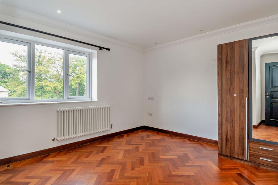 Flat West End Lane in Greater London