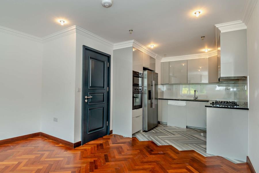 Flat West End Lane in Greater London