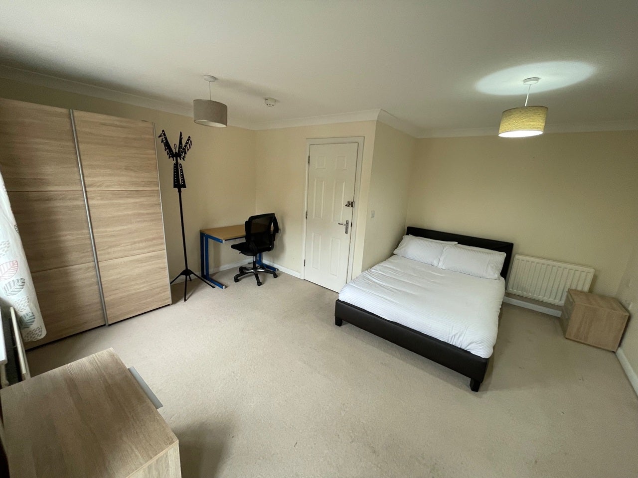 Room Cheviot Way in North Hertfordshire