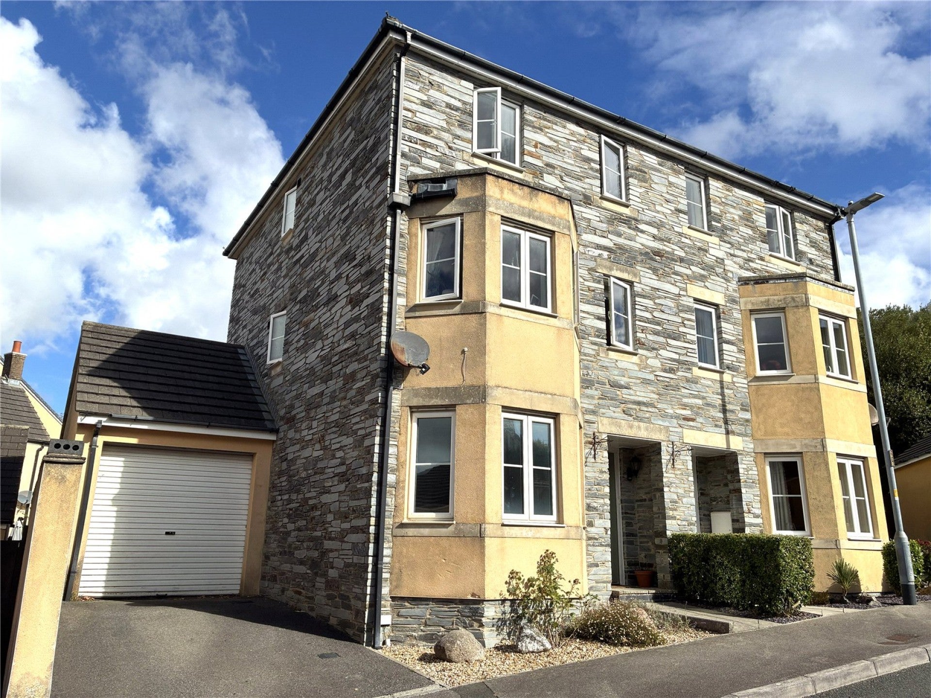 House Larcombe Road in Treverbyn