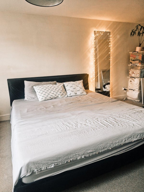 Room Rossiter Road in Greater London