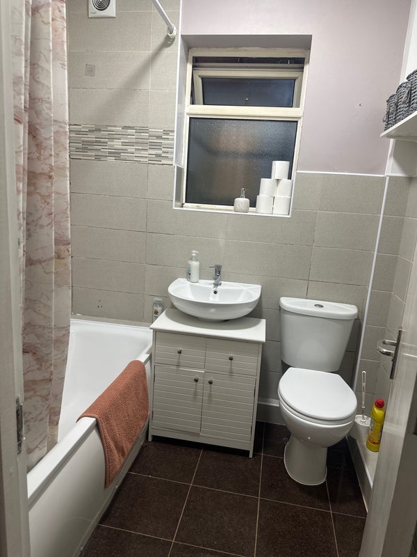 Room Babington Road in Greater London