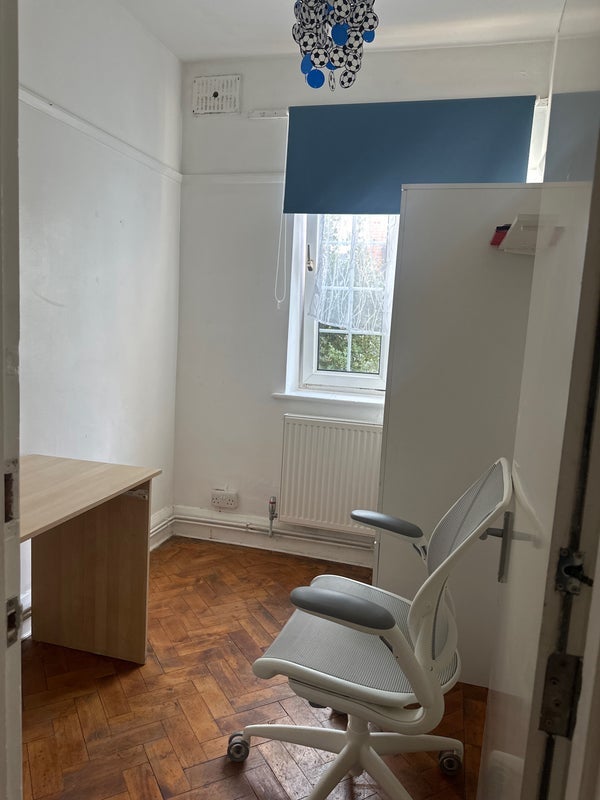 Room Babington Road in Greater London