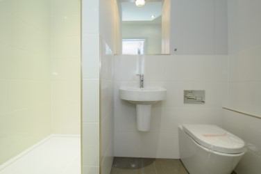 Flat Rousham Lane in Greater London