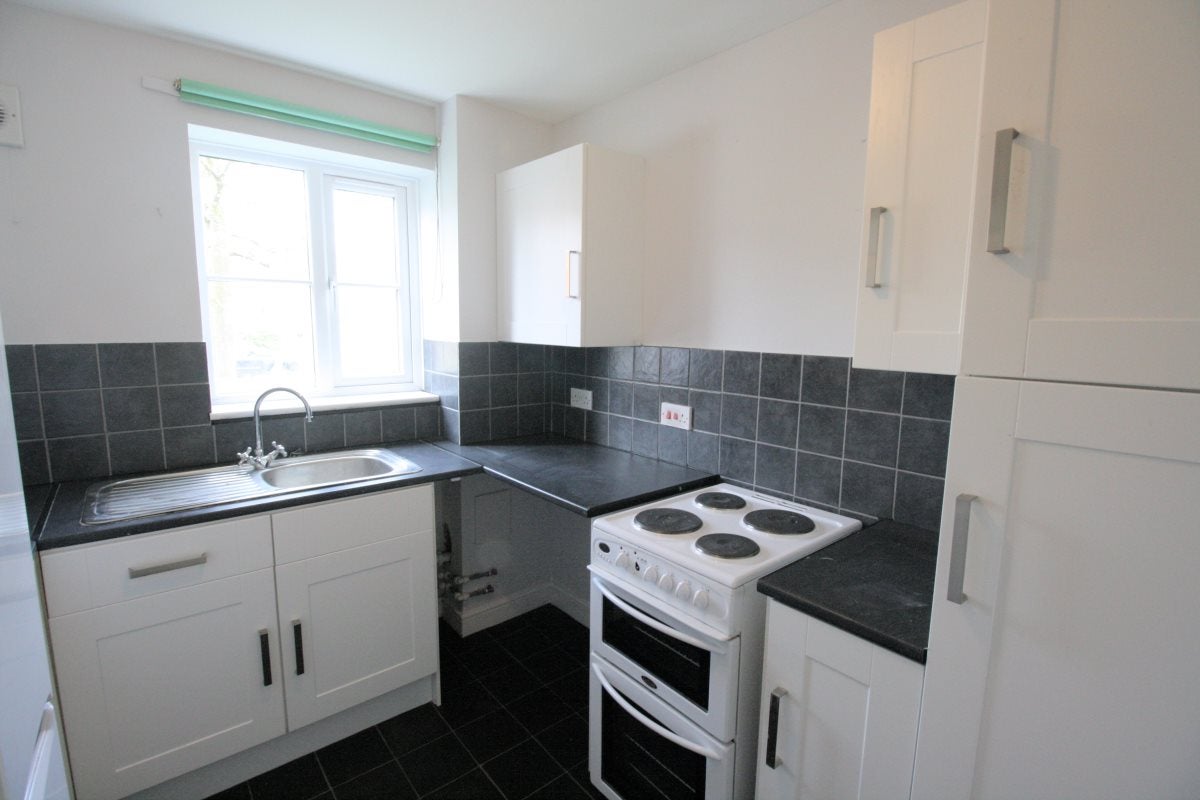 Flat Carshalton Road in Reigate and Banstead