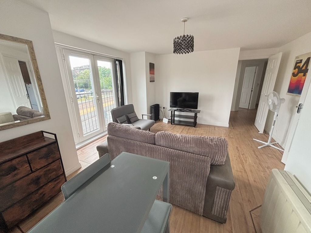 Flat Actonville Avenue in Manchester