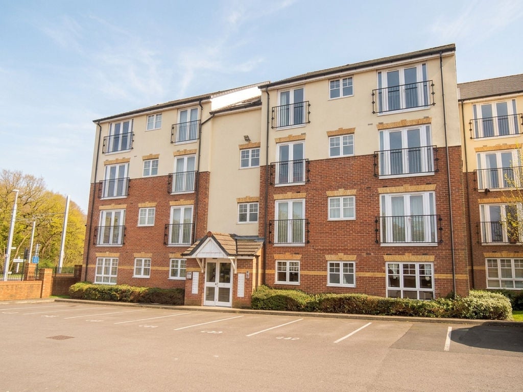 Flat Actonville Avenue in Manchester