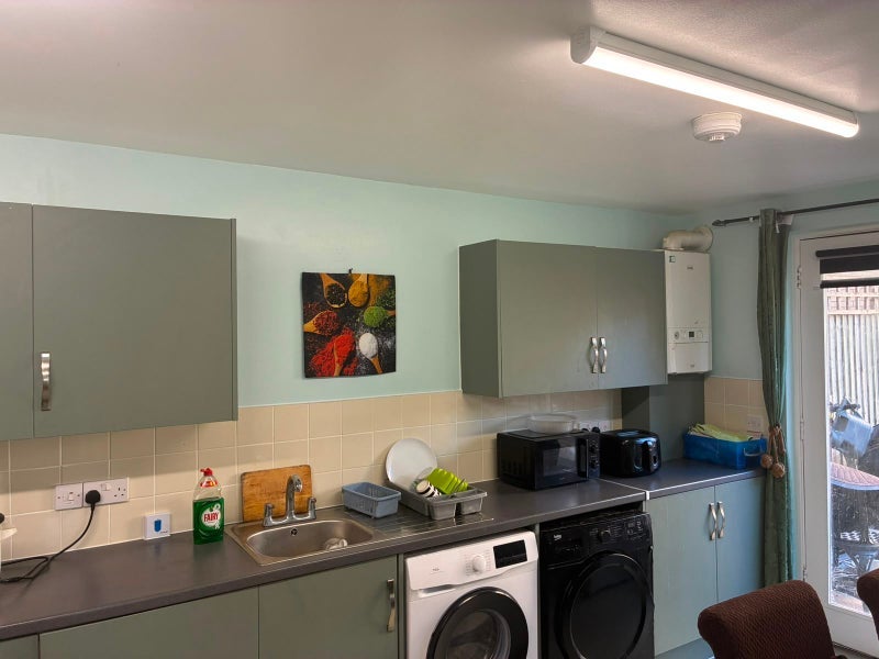 Room Morrison Road in Greater London