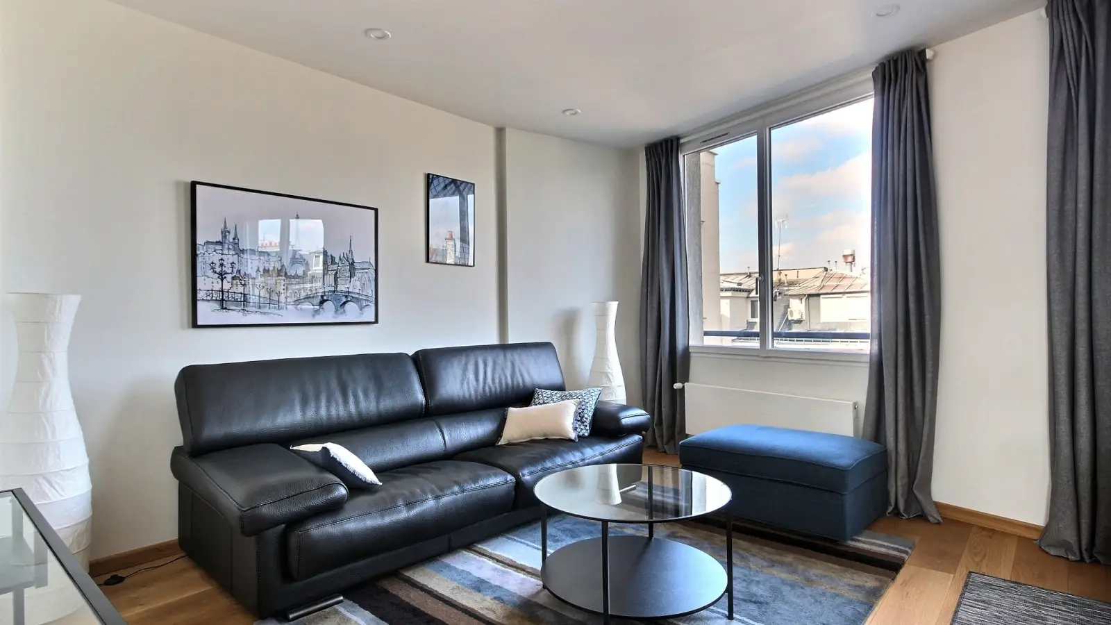 Flat Rue Duret in Paris