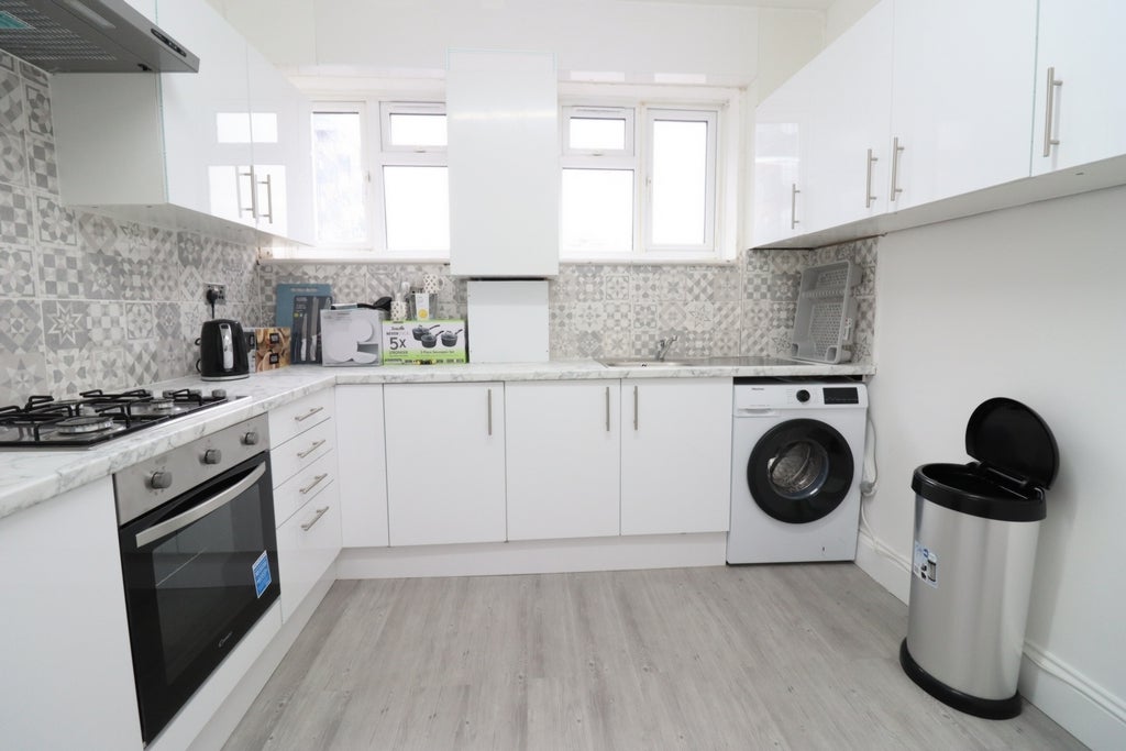 Room Globe Road in Greater London