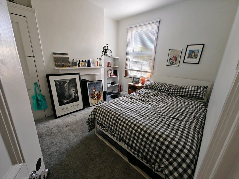 Room Waldegrave Road in Greater London
