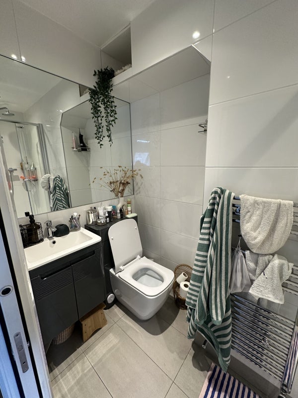Room Franchise Place in Greater London