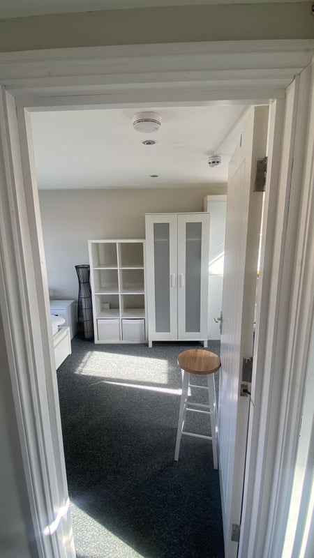 Room Prah Road in Greater London