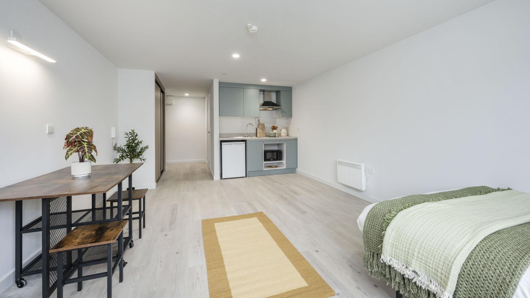 Room Boston Manor Road in Greater London