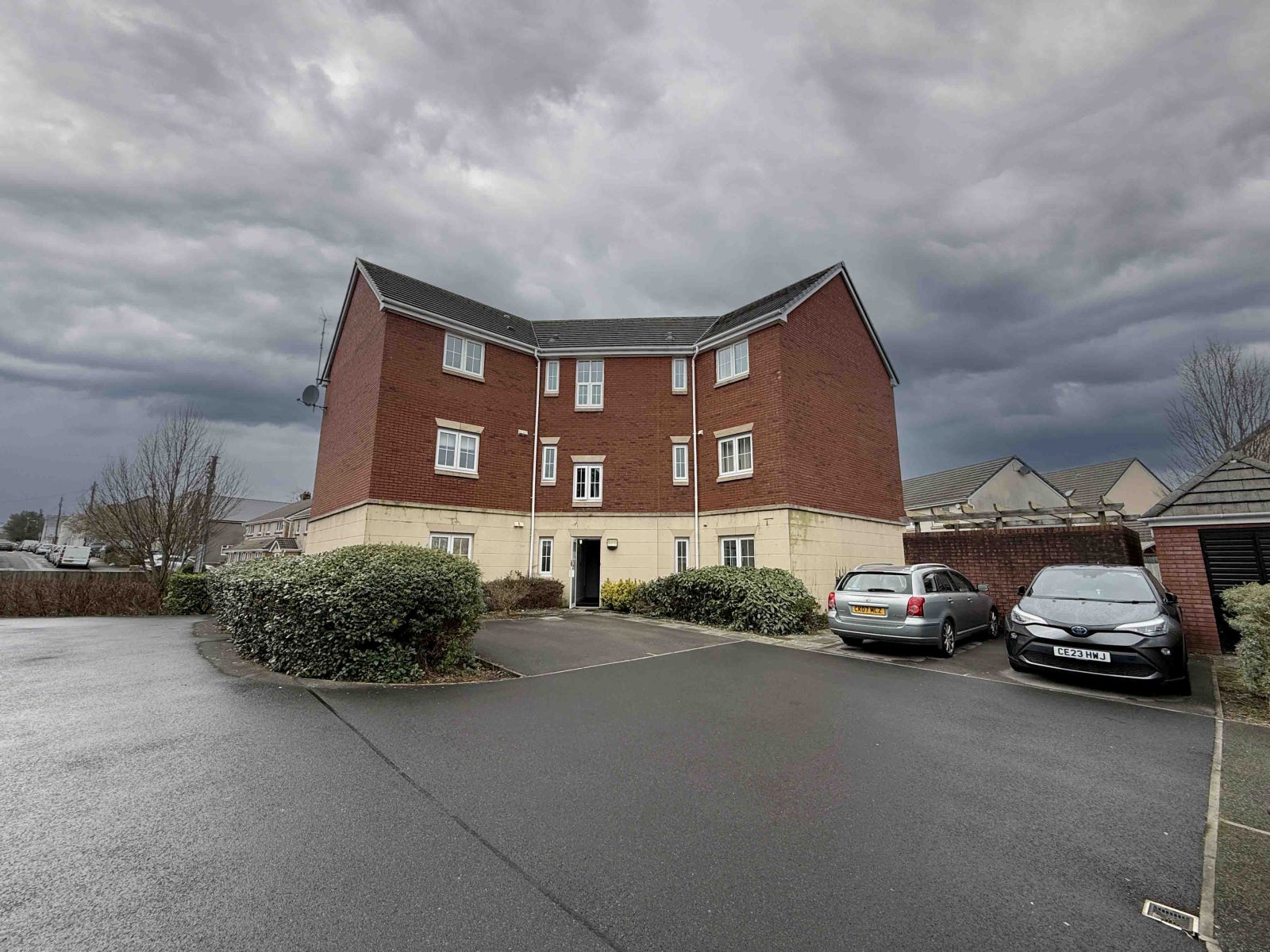 Flat Village Drive in Gorseinon