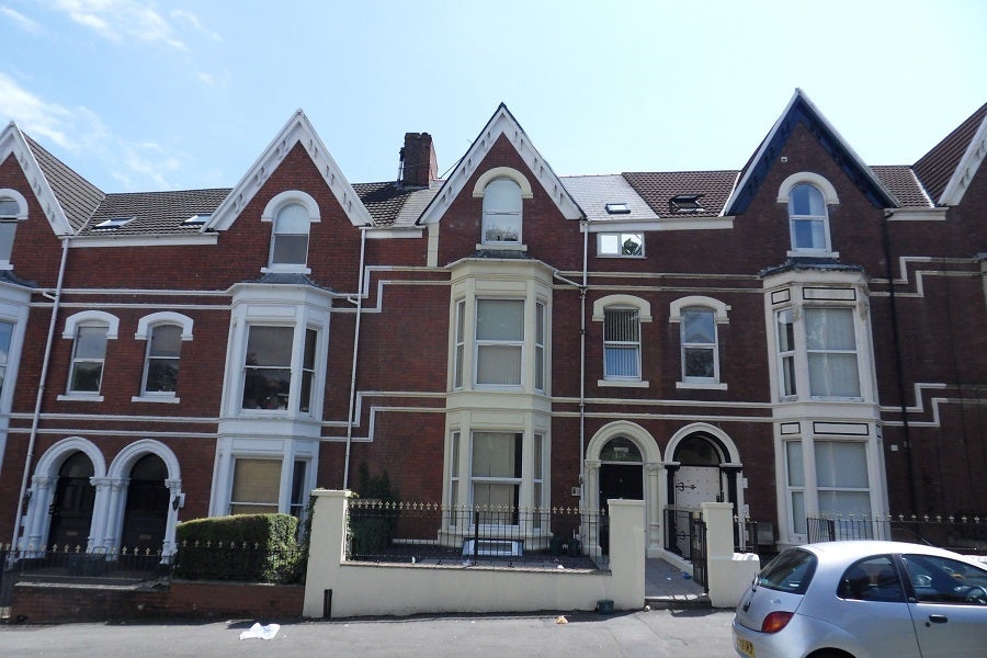 Flat Sketty Road in Swansea