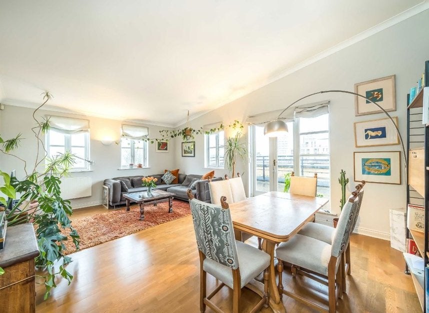 Flat Stockwell Green in Greater London