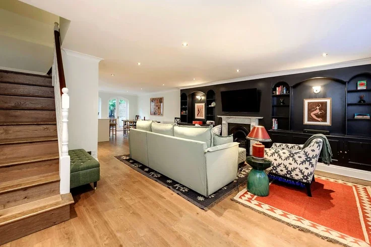 Flat Gerrard Road in Greater London