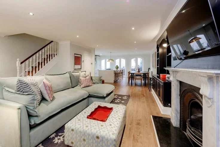 Flat Gerrard Road in Greater London
