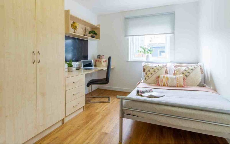 Room Lower Loveday Street in Birmingham