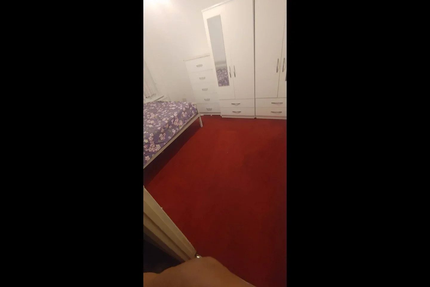 Room Park Avenue in Greater London