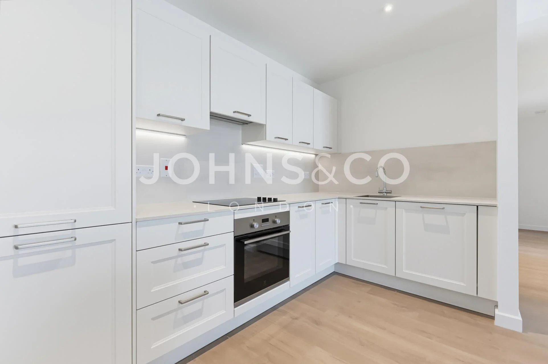 Flat Burlington Road in Greater London