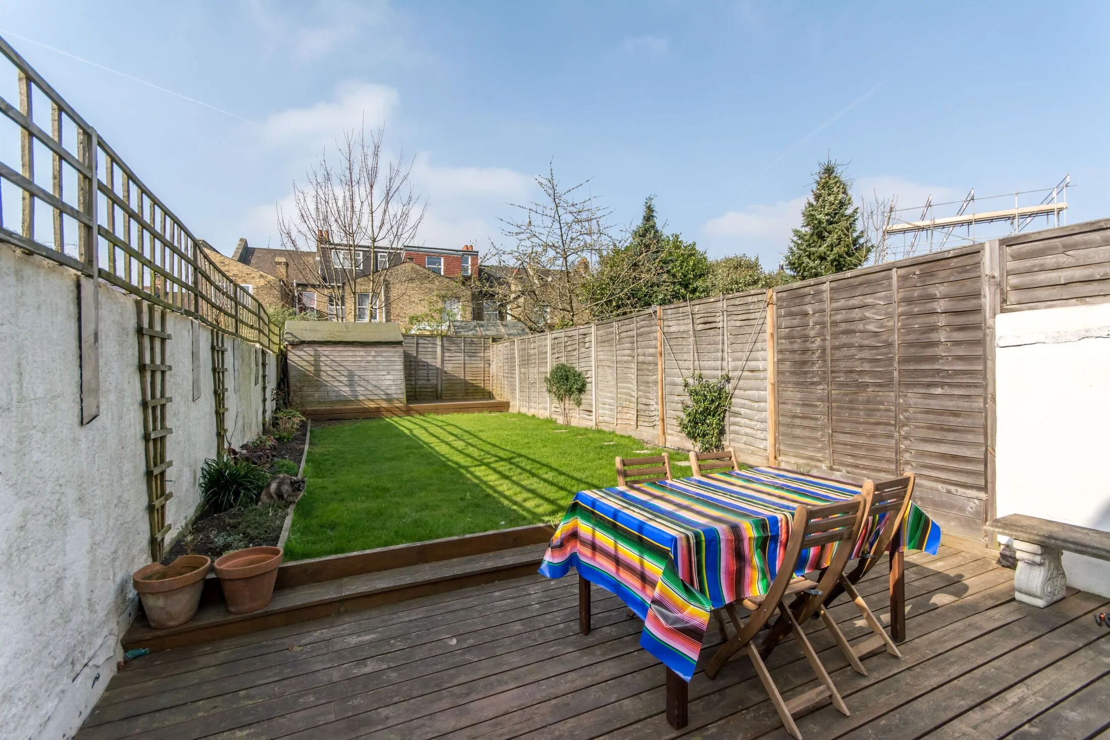 House Leopold Road in Greater London