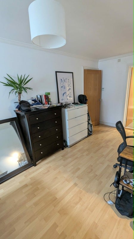 Room Rotherhithe Street in Greater London