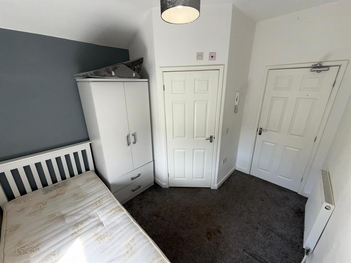 Room Endsleigh Street in Hull
