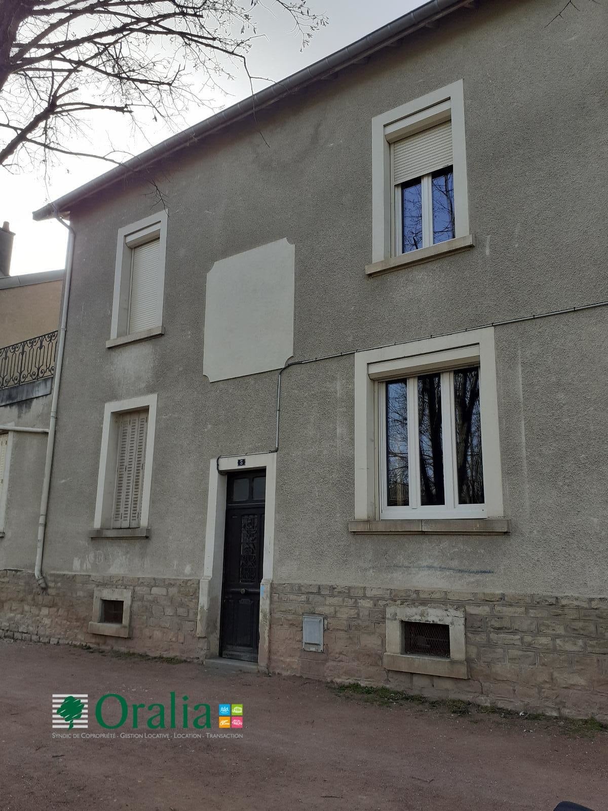 Flat Avenue Junot in Dijon
