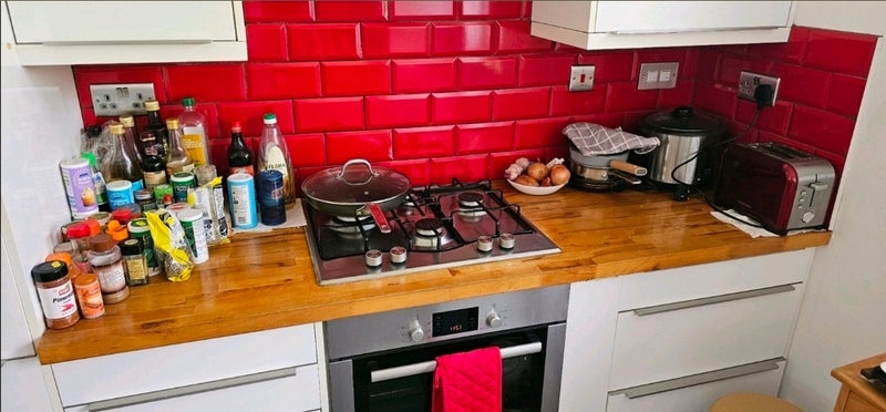 Room Gresham Road in Greater London