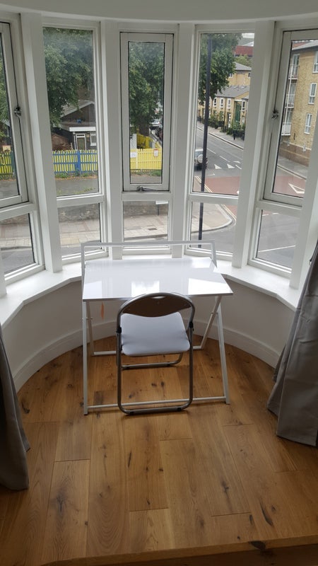 Room Gresham Road in Greater London