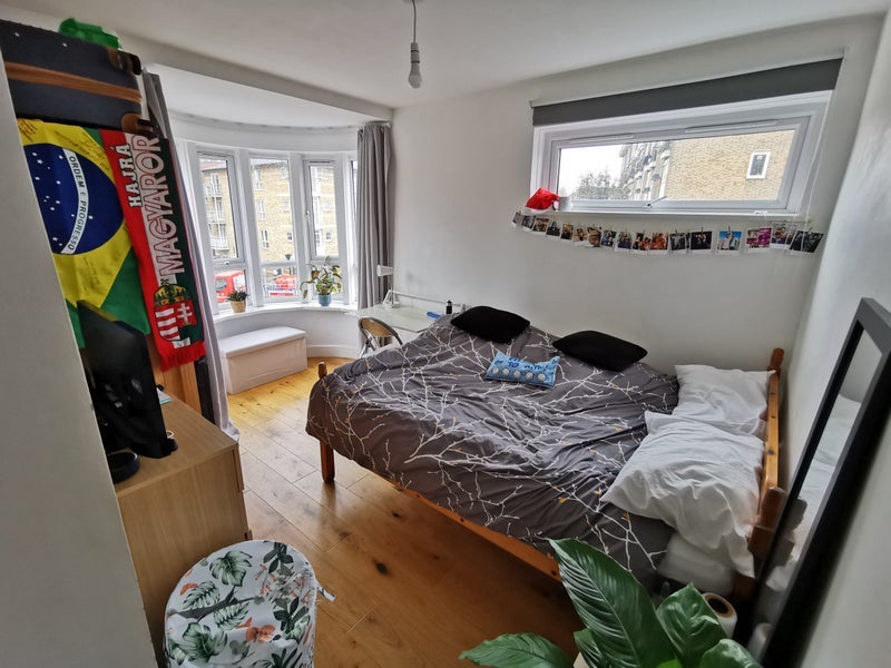 Room Gresham Road in Greater London