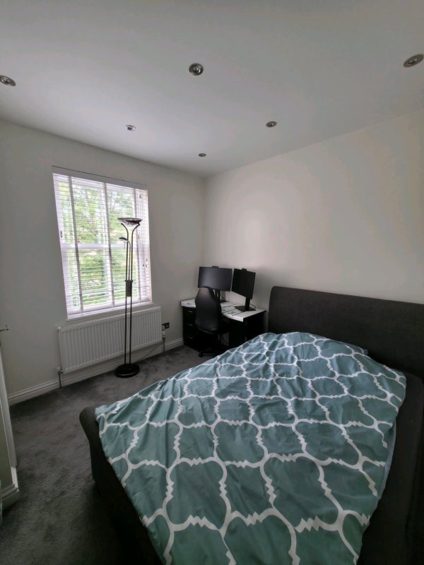 Room Claverley Grove in Greater London
