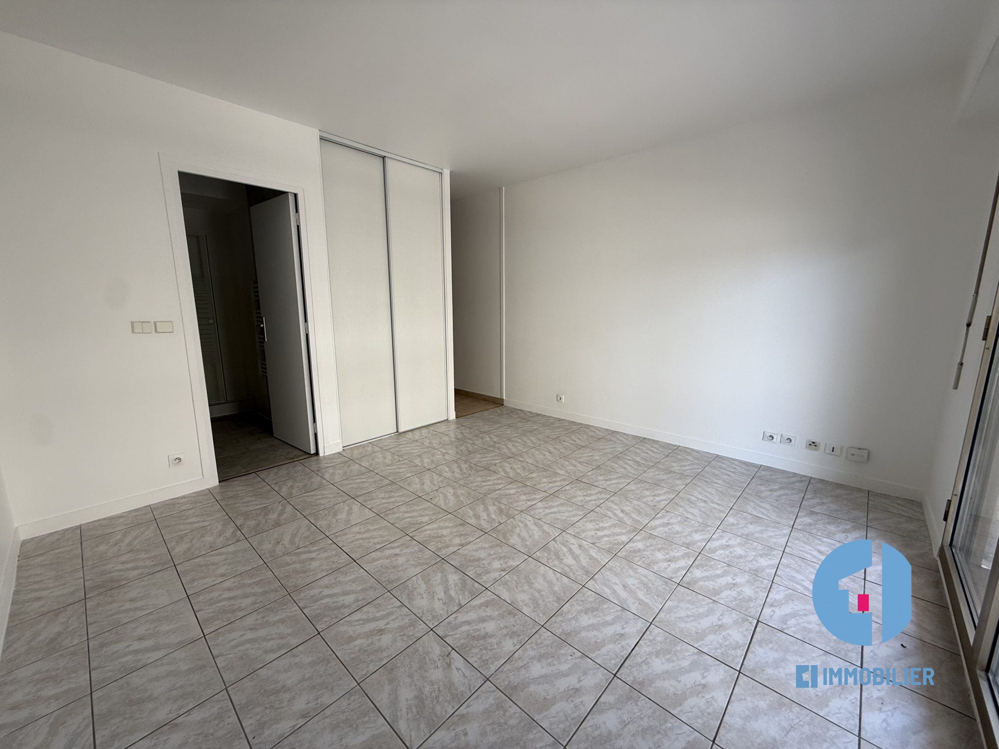 Flat Rue Louis Rolland in Montrouge