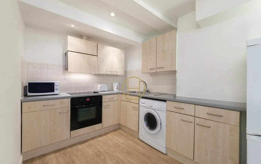 Flat Tottenham Street in Greater London