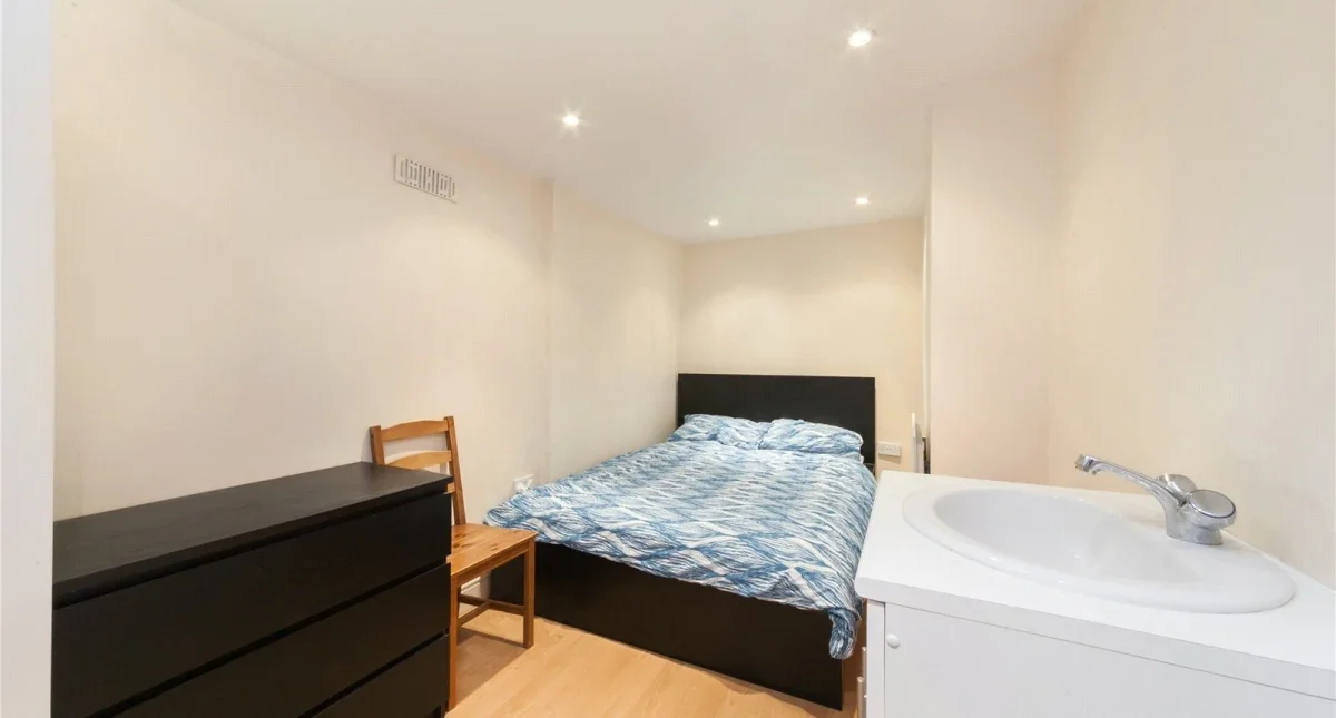 Flat Tottenham Street in Greater London