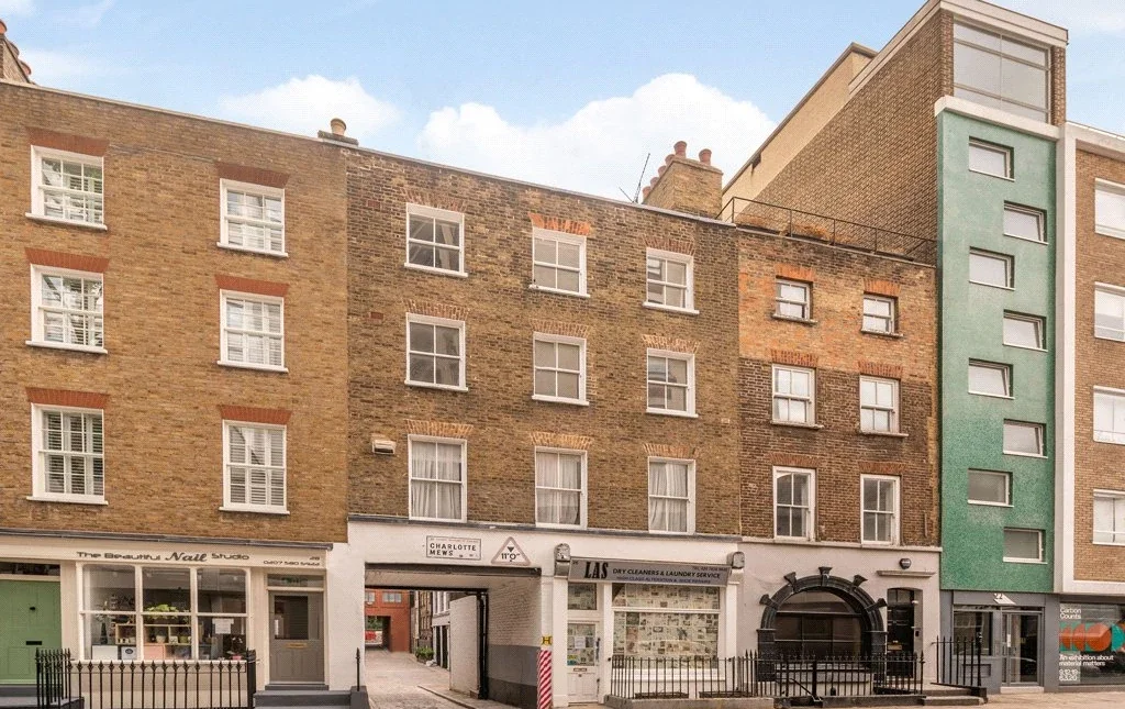 Flat Tottenham Street in Greater London