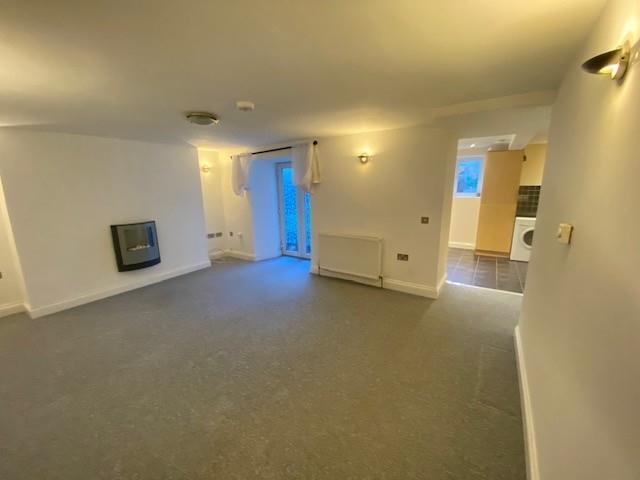 Flat Connaught Avenue in Plymouth