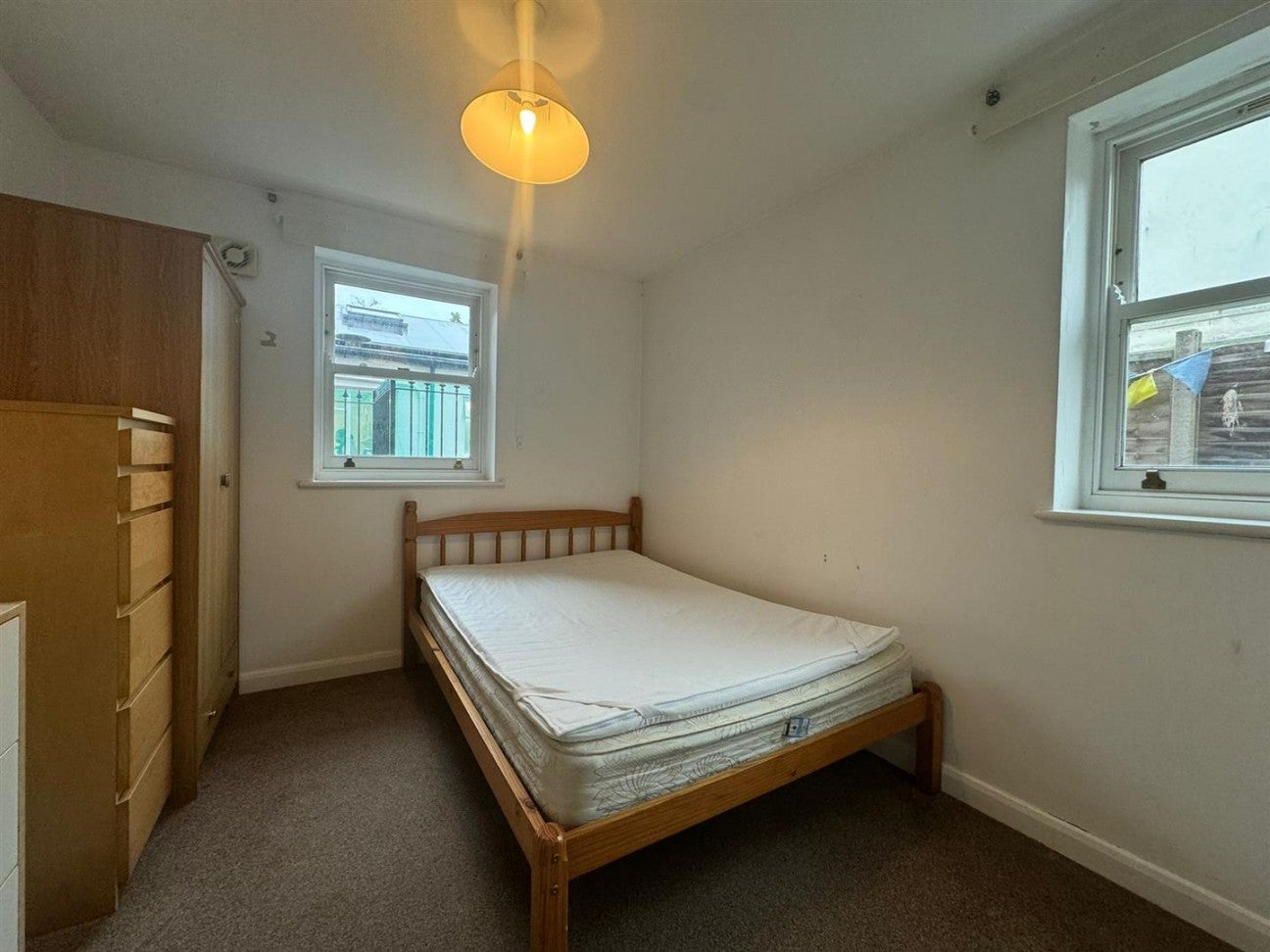 Flat Poynders Road in Greater London