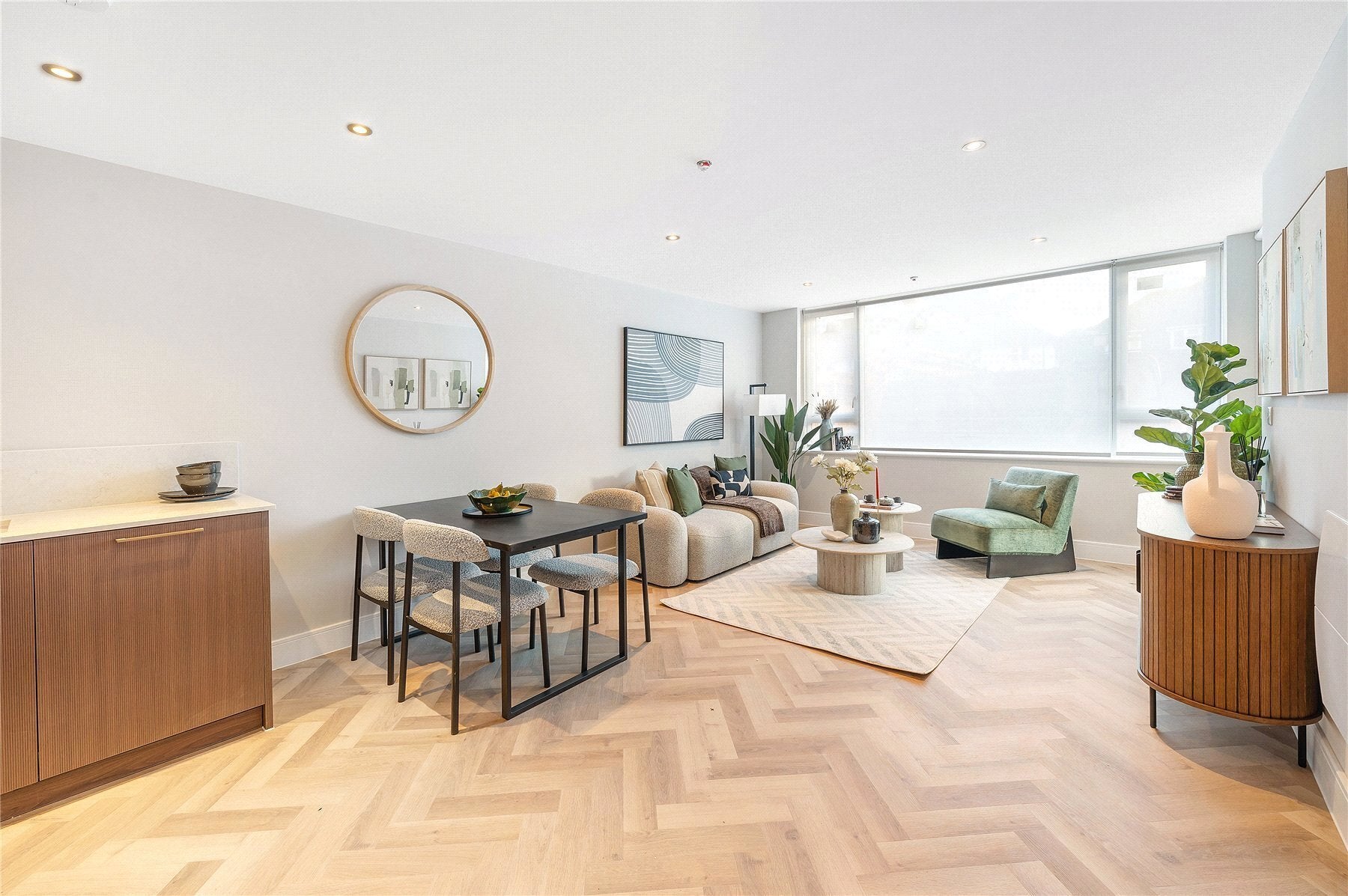 Flat Thornton Road in Greater London