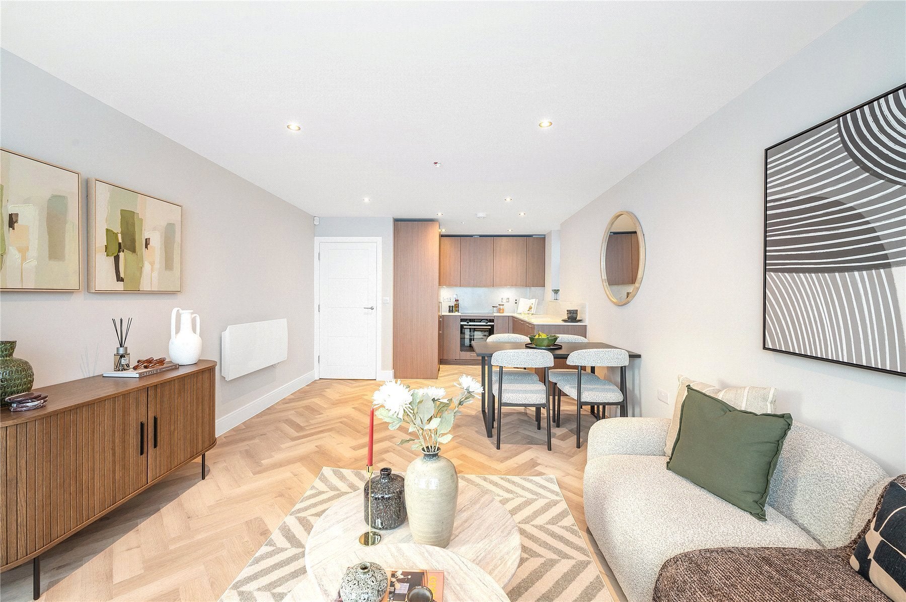 Flat Thornton Road in Greater London