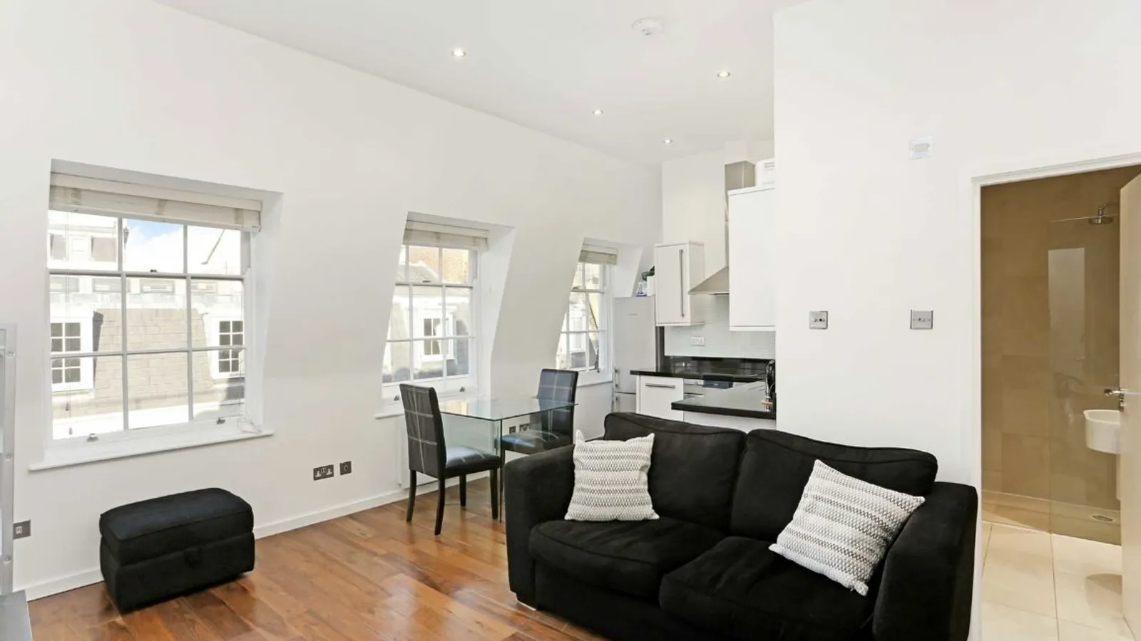 Flat St. James's Place in City of Westminster